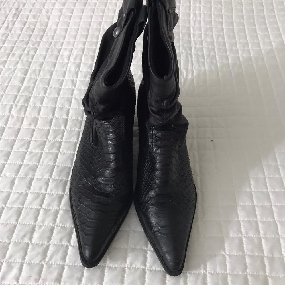Black boots size 8.5